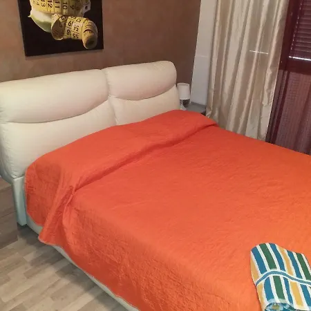 Bed&fly Near Airport Fontanarossa Bagno Privato In Couette-café *